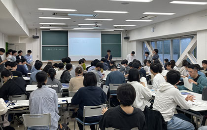 公務員内定者懇談会を開催